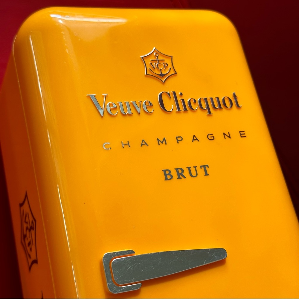 Veuve Clicquot Champagne Brut Fridge Case Gift Box